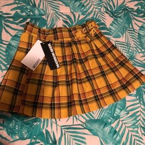 NWT MISSGUIDED Plaid Skirt Exclusive Madison Beer